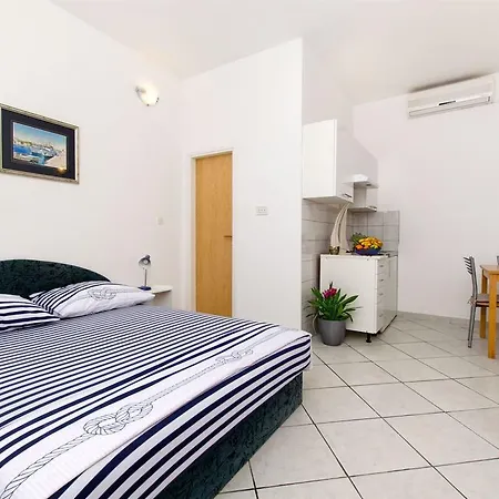 Apartment Andelka Supetar