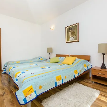 Apartment Andelka Supetar